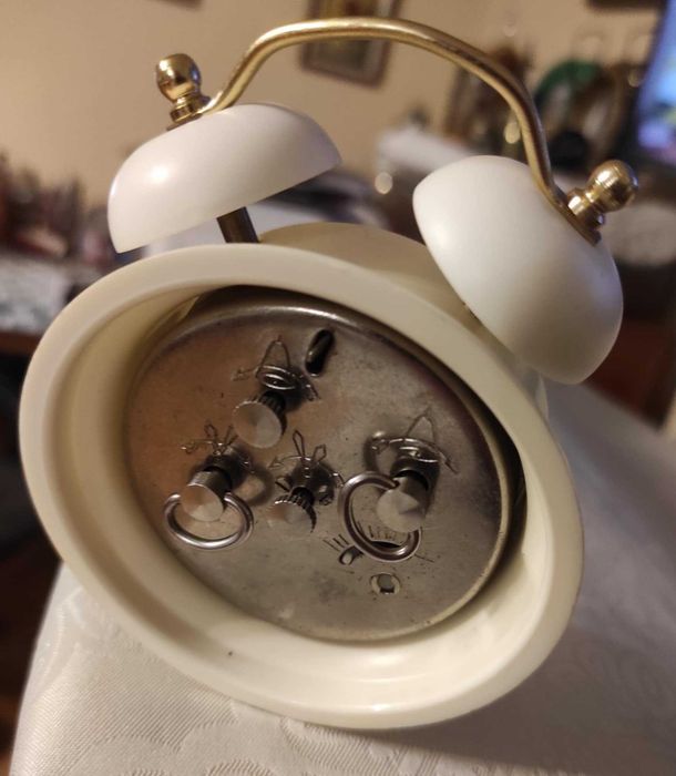 Часовници, работят