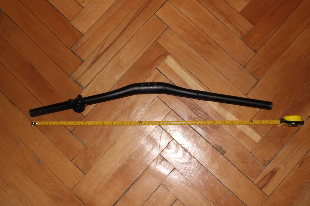 Оригинално хибридно велосипедно кормило, черно