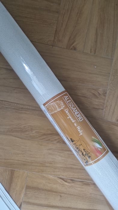 Клею обои,галтели, качество и быстро