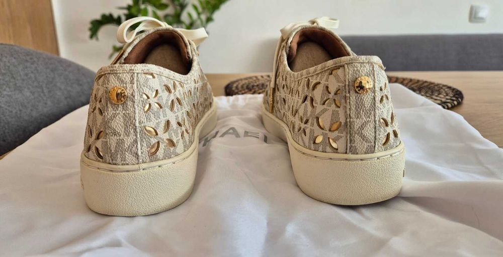 Оригинални обувки MICHAEL KORS