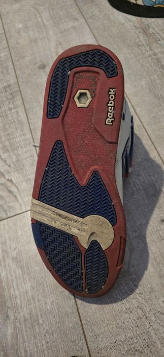 Nike. LeBron 5 . Reebok . Pump. Old school