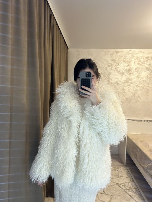 Продам эко шубу 20 тыс