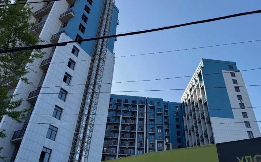 Продаётся квартира в новостройке, 3х комнатная, Дархан