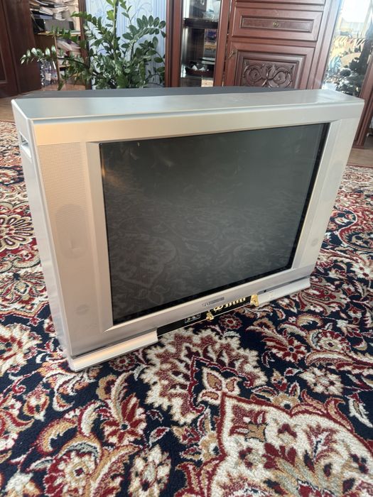 Продам телевизор