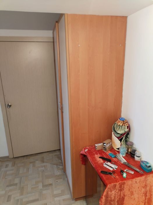 Продам шкаф плательный