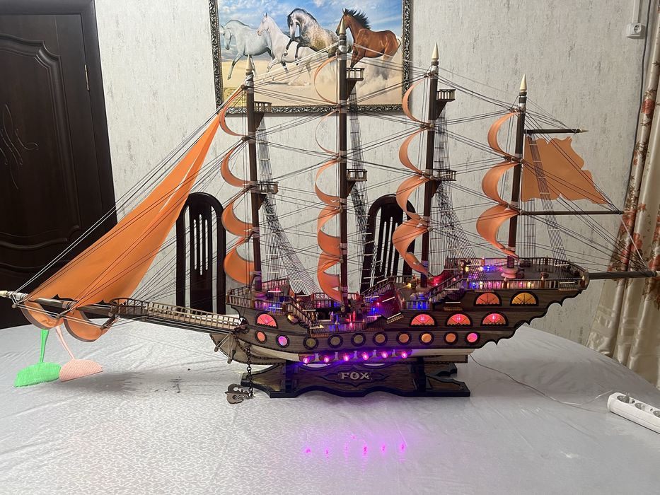 Корабль сувенир новый