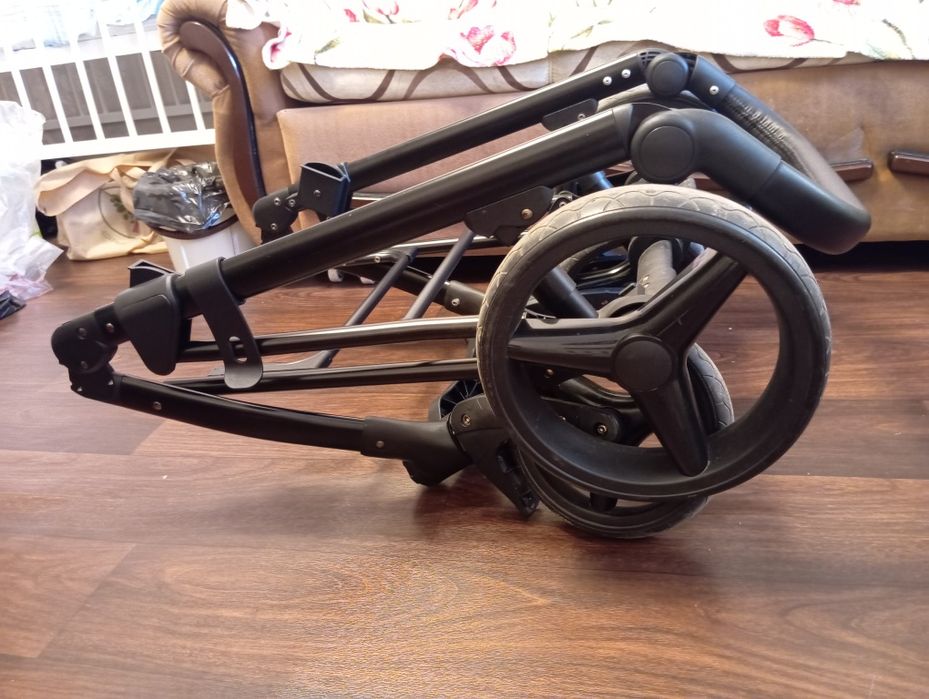 Продам коляску 2в1