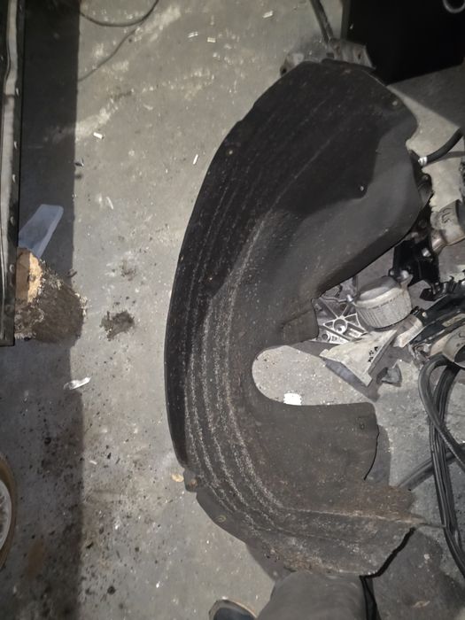 Заден десен подкалник за BMW F10