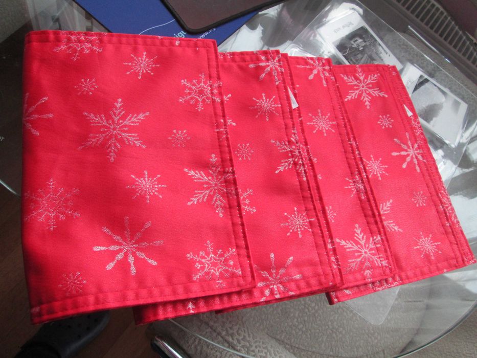 set 4 naproane rosii elegante