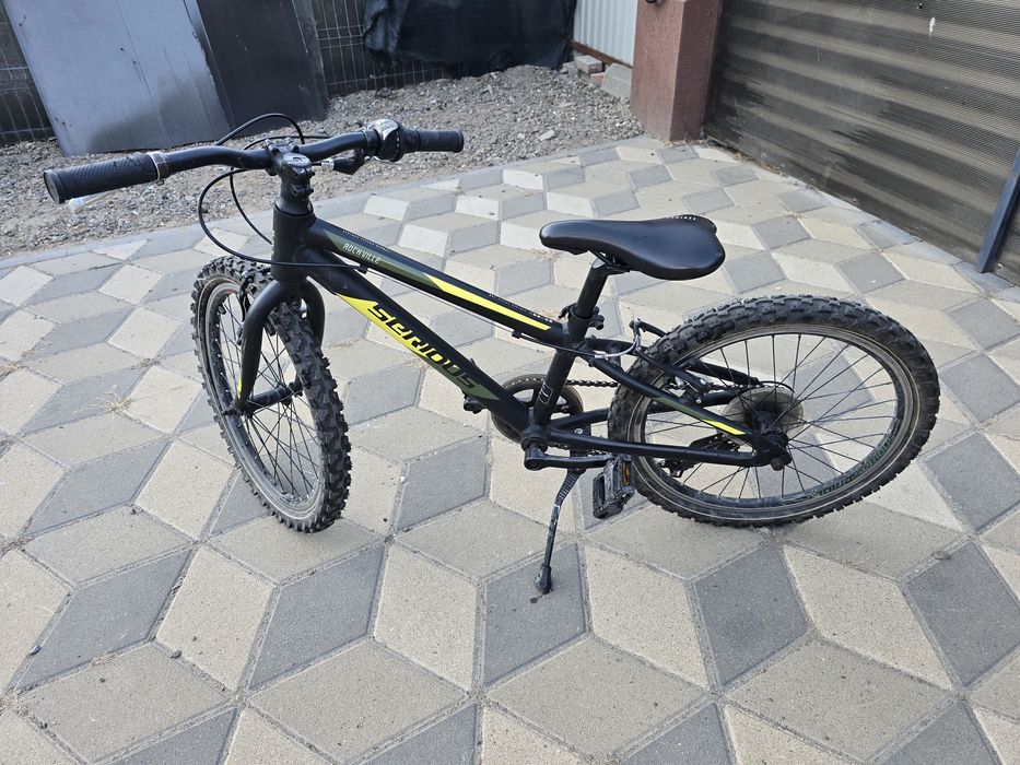 Vând bicicletă pentru copii