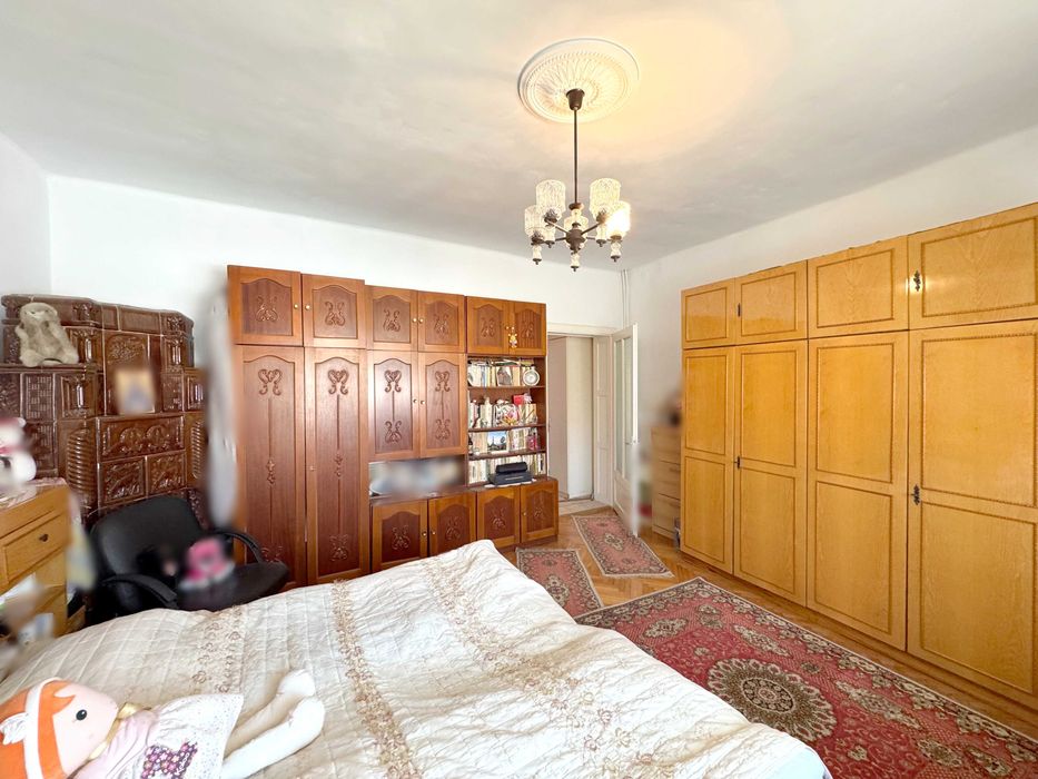 Casa cu 4 camere/teren 396 mp/garaj/Str.Stefan Augustin Ocna Mures, jud Alba