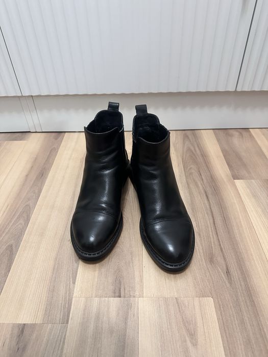 Продам демисезонные сапоги