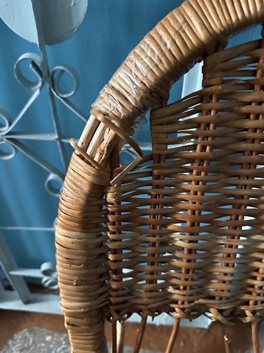 Кресло-качалка из ротанга