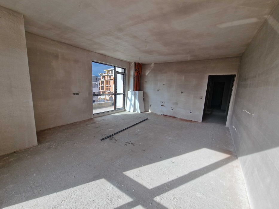 Тристаен апартамент в кв. Освобождение, гр. Благоевград