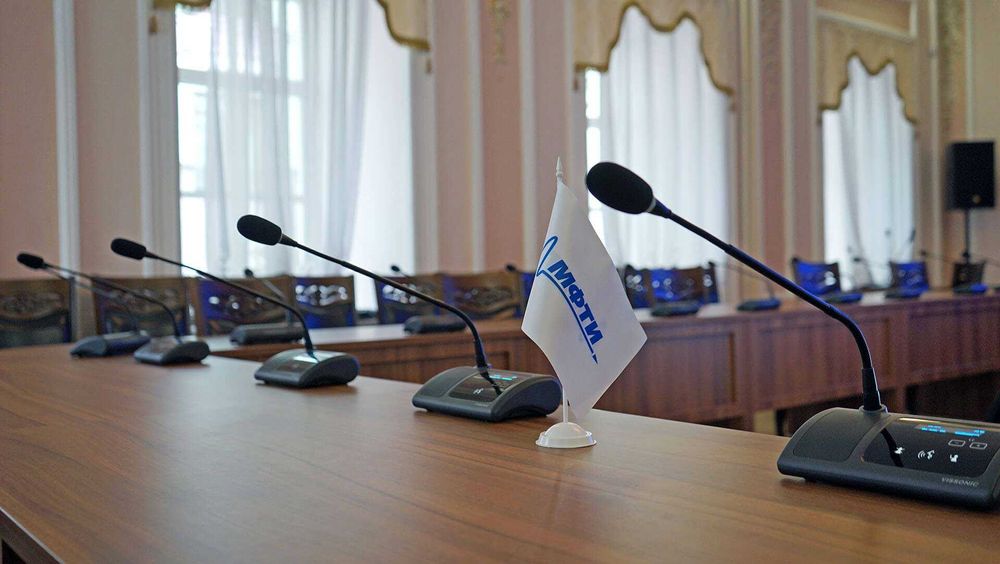Видеоконференция, аудиоконференция, лингафонное оборудование.