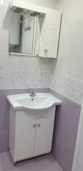 Дава се под наем Тристаен апартамент в Хасково, Любен Каравелов - 70 кв.м за 306 € - Снимка #8