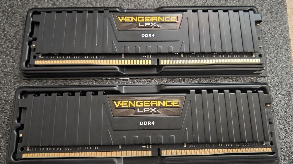 Memorie Corsair Vengeance LPX Black 32GB, 2x16GB, DDR4 3200Mhz