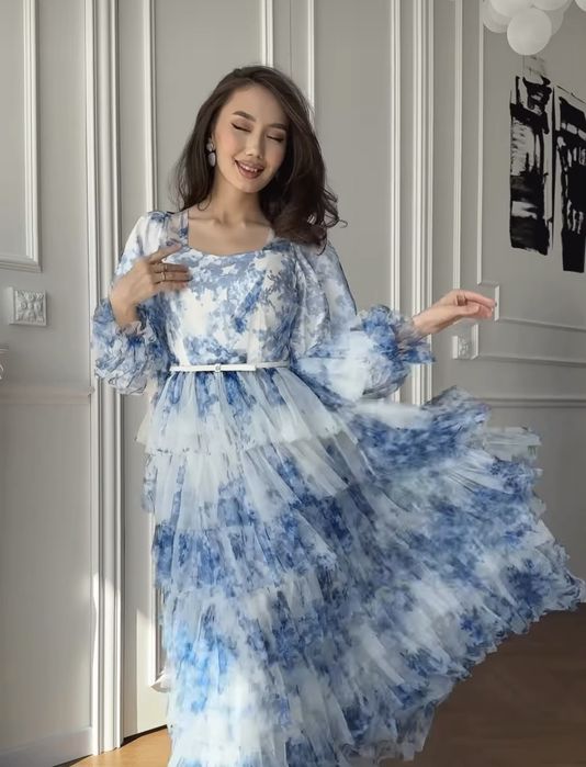 Продам нарядное  платье 32000т новое