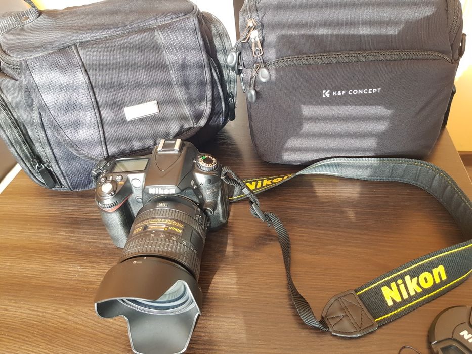 Фотоапарат Nikon D90 + Nikkor AF-S 16-85 mm