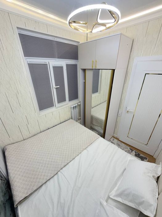 Метро бир қадам Чиланзар 9 кв Болларга,  акура Қизларга Ойлага берилад