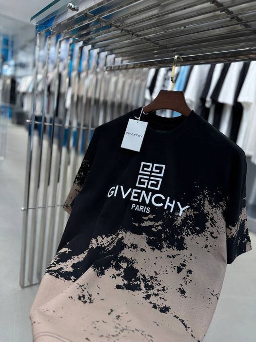 Tricou nou, mărimi disponibile