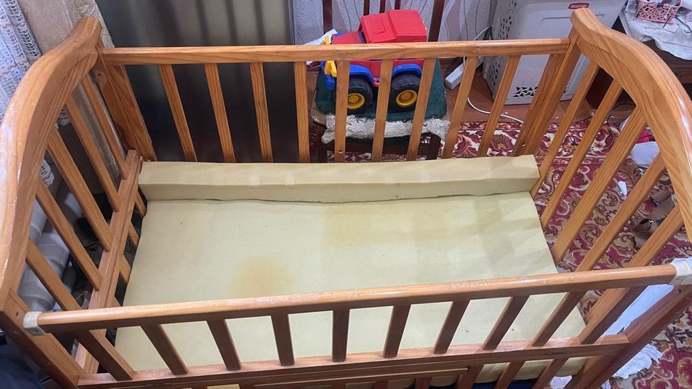 Детская кроватка.