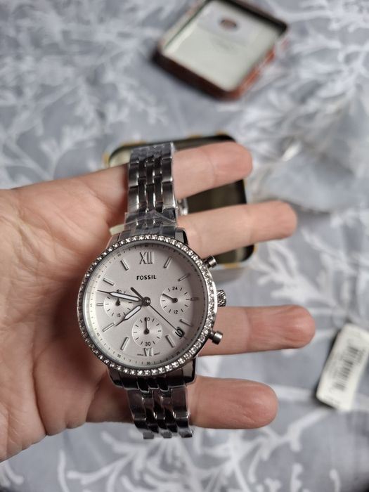 Нов дамски часовник Fossil