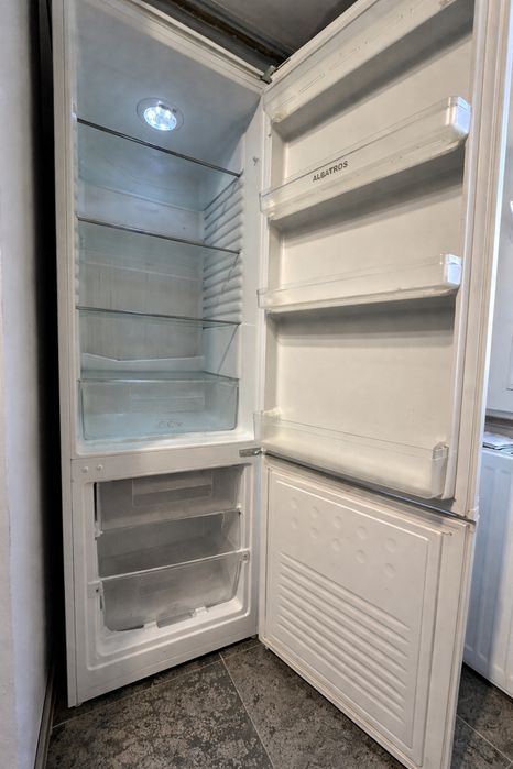 Frigider + congelator in stare foarte buna