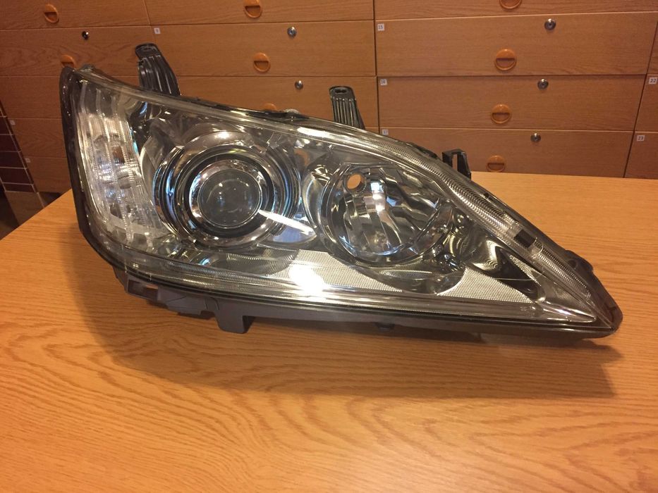 Фара правая на Lexus ES 350 кузов 2010г.-2012г.