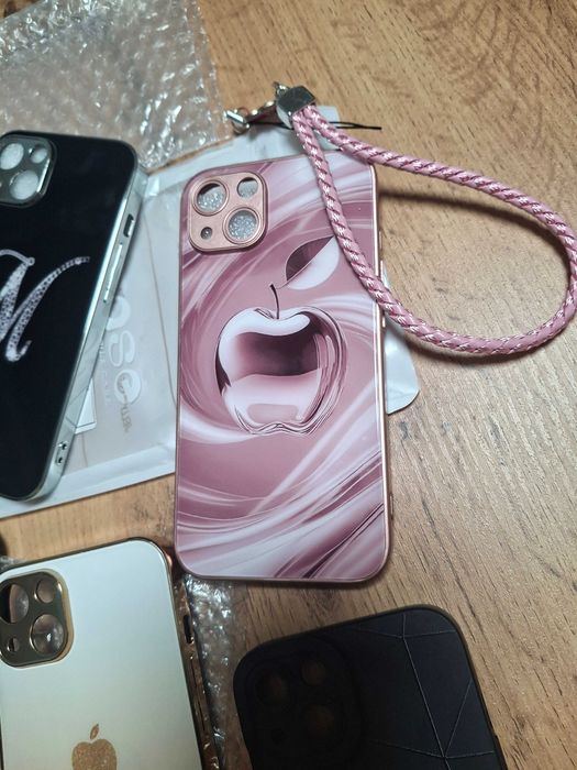iPhone 13 кейсове