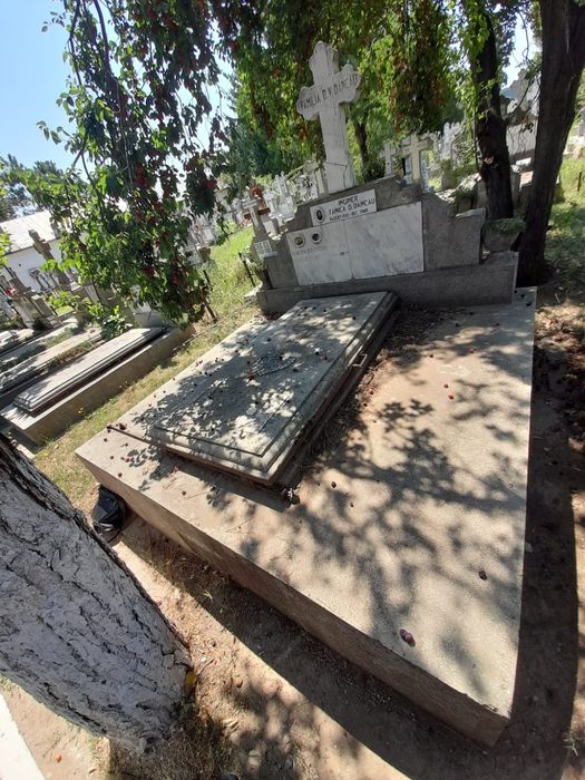 Vanzare loc de veci Cimitirul Ghencea 2