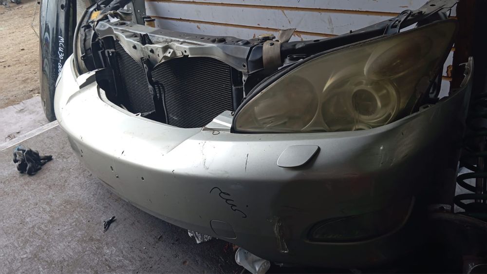 Бампер Лексус RX 330. 350