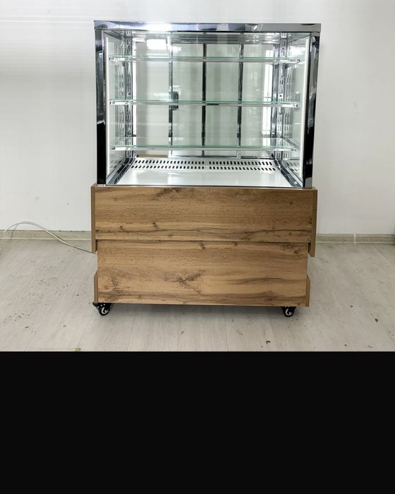 Витринный холодильник