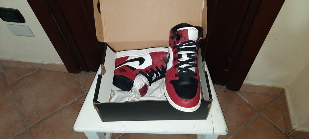 Nike Air Jordan 1,  Converse N 39