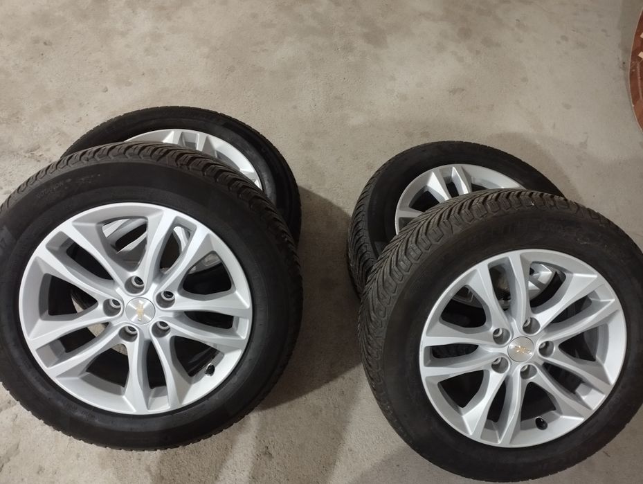 Michelin Cross Climate 235/55 R17