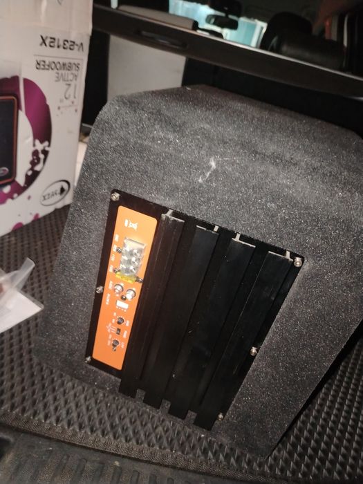 Продам абсолютно новый сабвуфер