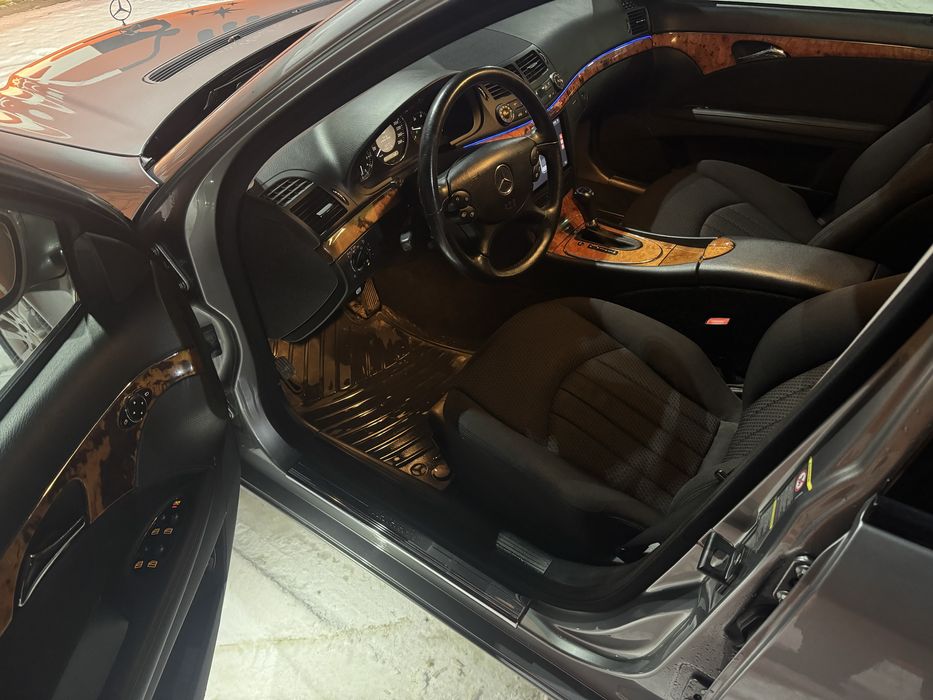 Mercedes-Benz E200/Elegance 2008- Stare impecabilă-km reali -0daune