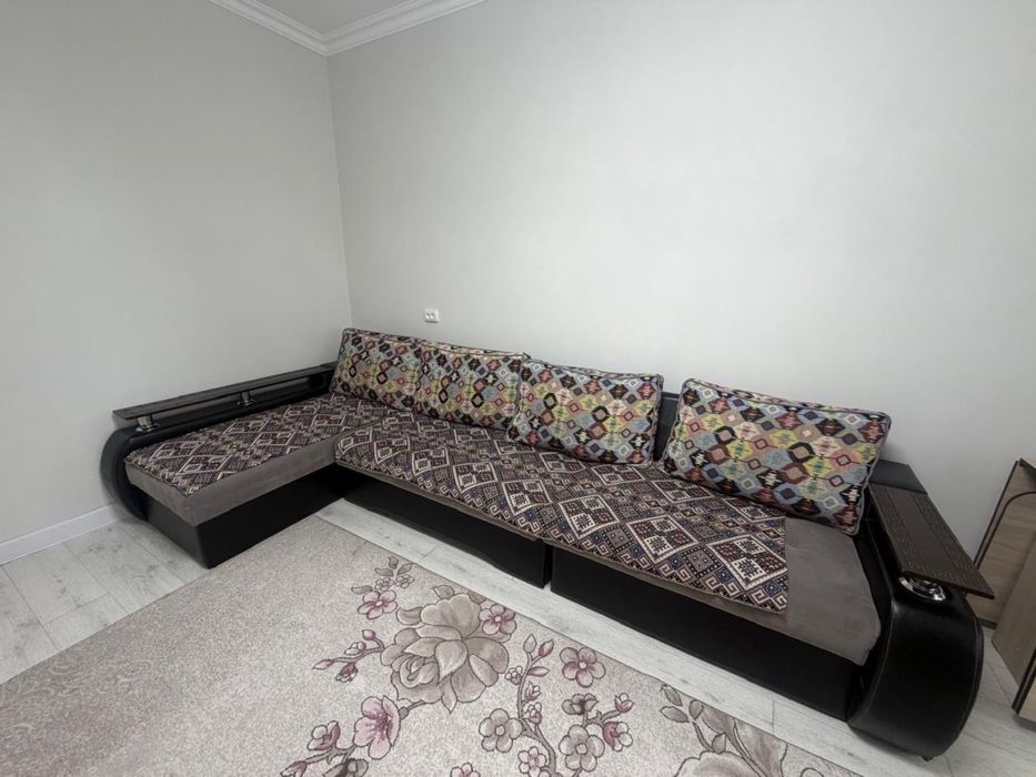 Диван Г-образный