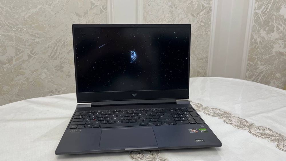HP Victus - Ryzen 5 - 7535HS / DDR5 8GB/ RTX 2050 4GB