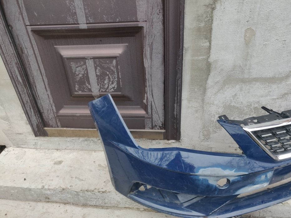 Предна Броня с решетка и комплект Фарове за Seat Leon 2013/2017