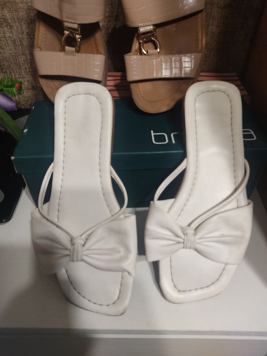 Продам женскую обувь