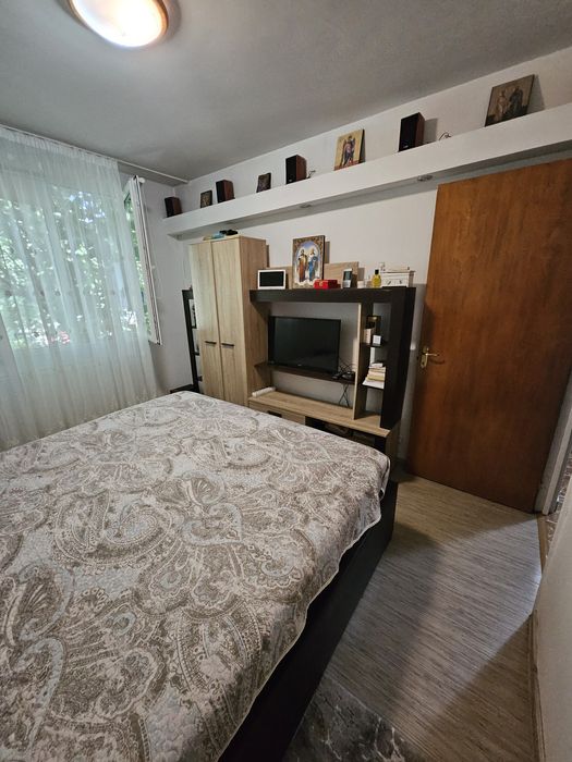 Apartament 2 camere, decomandat, loc parcare inclus, mobilat