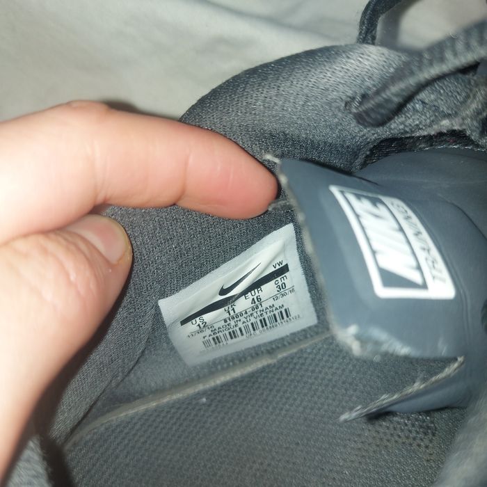 Vand adidasi nike 46