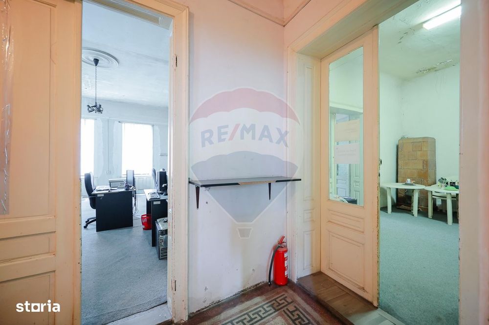 Apartament de vânzare cu 3 camere, str. Cuza Vodă, ultracentral