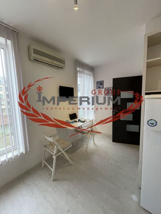 Дава се под наем Двустаен апартамент в Варна, Левски - 55 кв.м за 458.49 € - Снимка #1