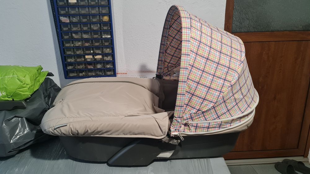Бебешка количка Stokke