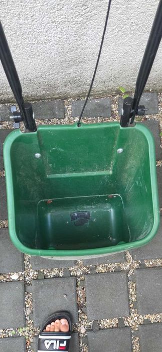 Aplicator seminte si ingrasaminte gazon Scotts EasyGreen