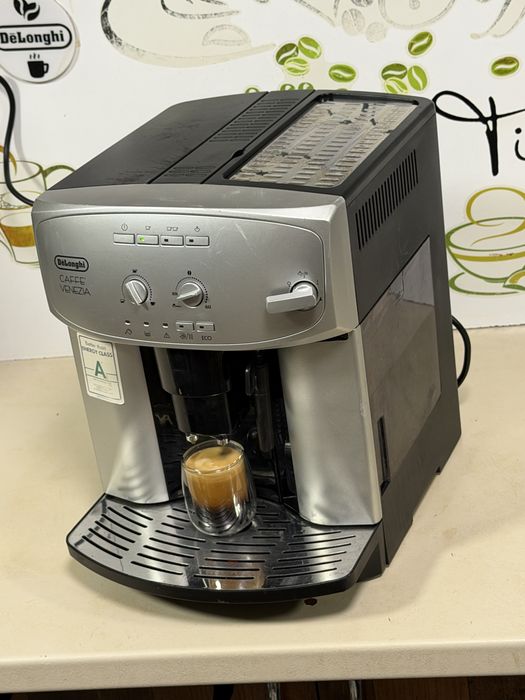 Кафемашина кафе автомат delonghi caffe Venezia с гаранция