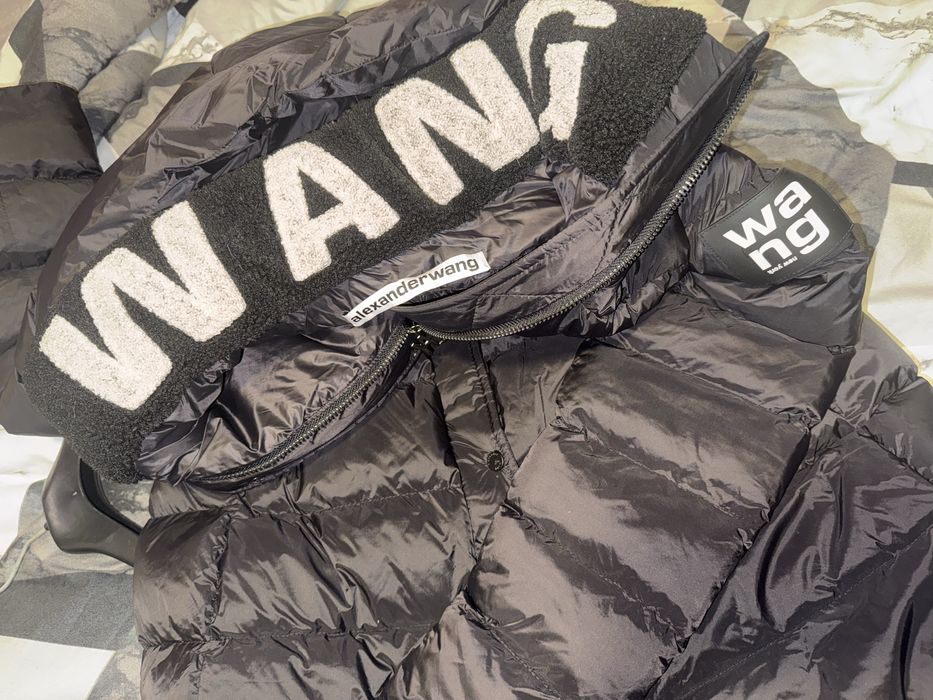 Яке Alexander Wang