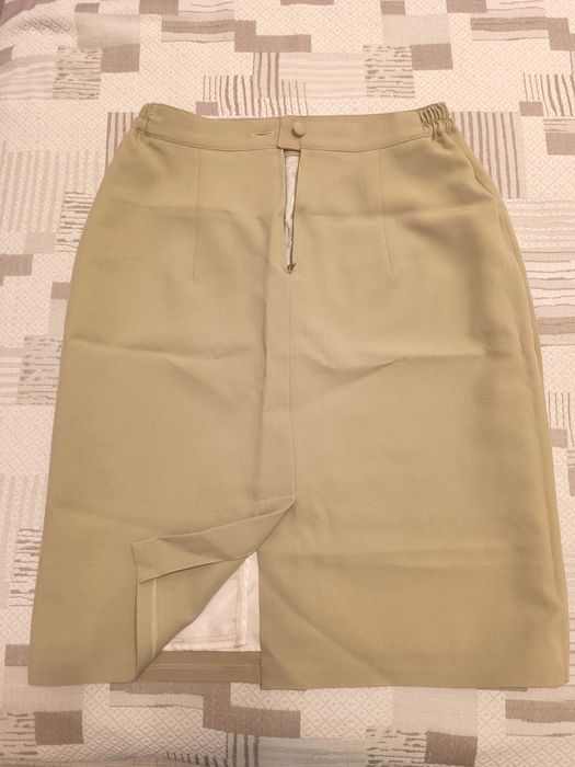 Пола права нова бежова